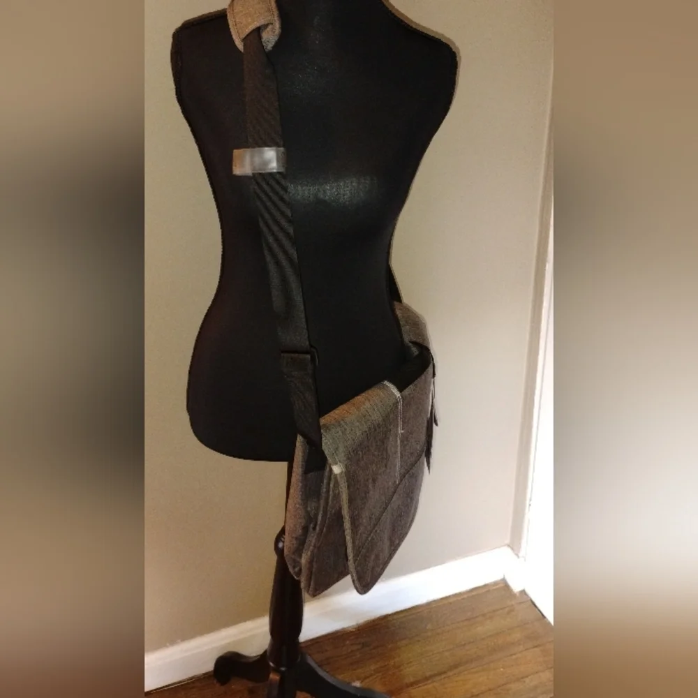Stylish Gray Messenger Bag